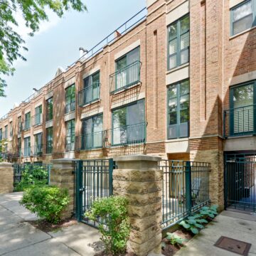townhome complex lincoln park view from sidewalk